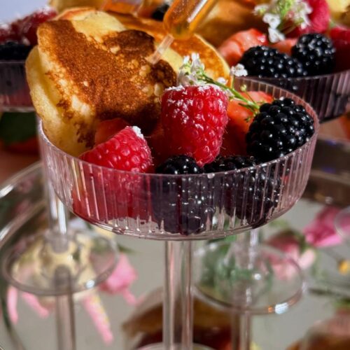Pancake fruit de saison sirop d'érable