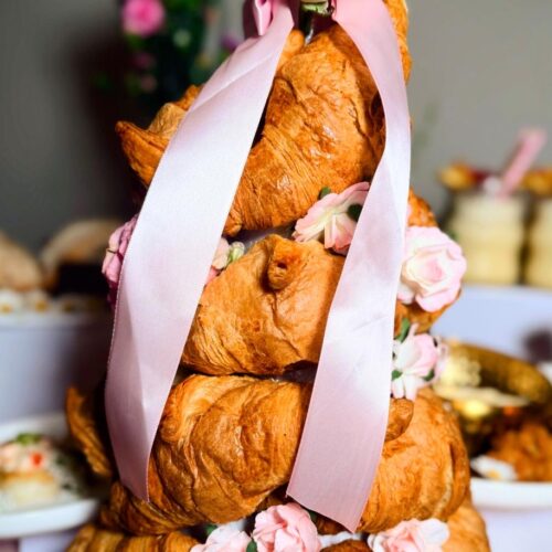 Pièce montée de croissants